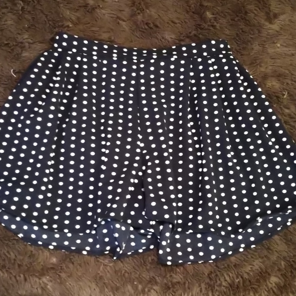 Two-Piece Short Set - Picture 7 of 7